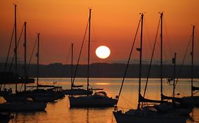 Llanddwyn Penthouse Holiday Apartment